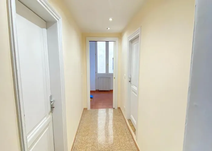 Red House Trastevere San Pietro Bambin Gesu Sant Onofrio Рим