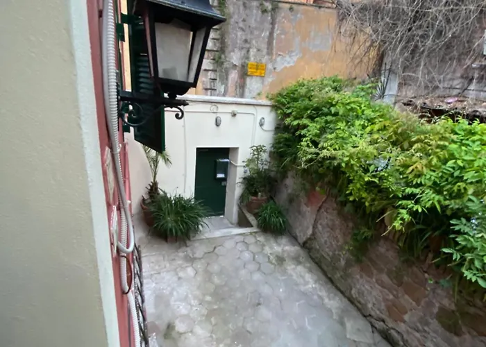 Red House Trastevere San Pietro Bambin Gesu Sant Onofrio Апартаменты Рим